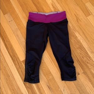LULULEMON VINTAGE CROPPED LEGGINGS